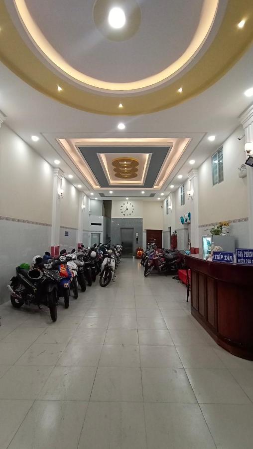Khách sạn nhà nghỉ Thanh Xuân Long Xuyên Extérieur photo
